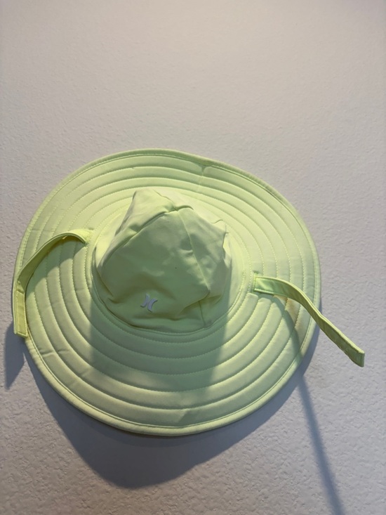 Hurley Other - Hurley Neon lemon/ lime sun hat for toddler with neck strap NWOT
